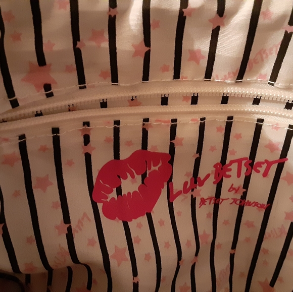 Purse - Picture 3 of 3